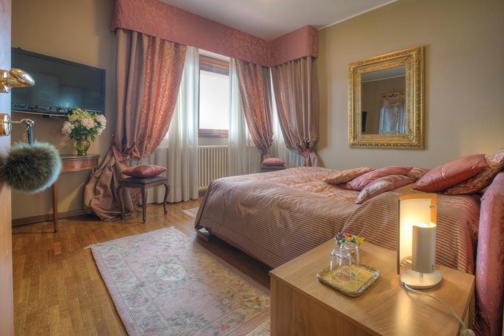 La Volpe Dorata Bed & Breakfast Stresa Ngoại thất bức ảnh